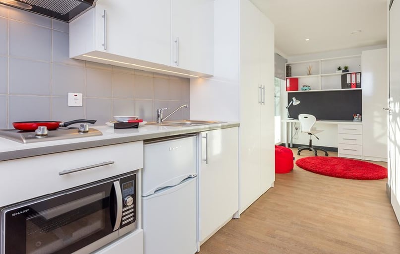 Portswood Road, Portswood, Southampton - Image 1